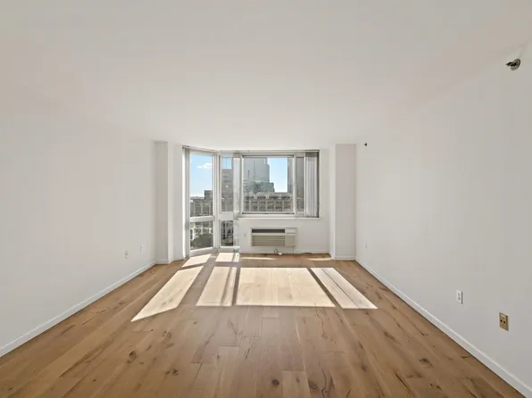 20 2nd Street image 4 of 17