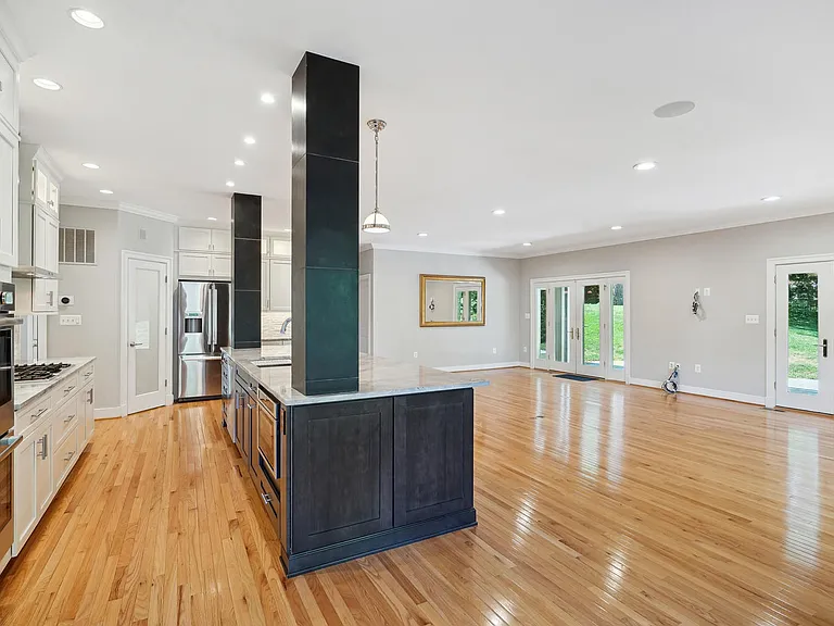 1530 Forest Villa Ln — Photo 24