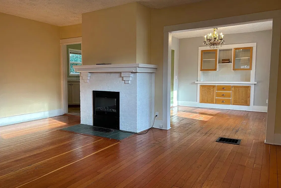 4 bed, 1.5 bath, 1362 sqft, $2,850 — Photo 2