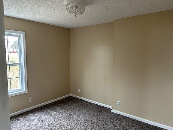 2nd image of 1047 Roedeer Dr