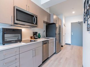 Fargo Apartments, Portland, OR 97227