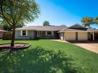 517 Medina Dr, Garland, TX 75041