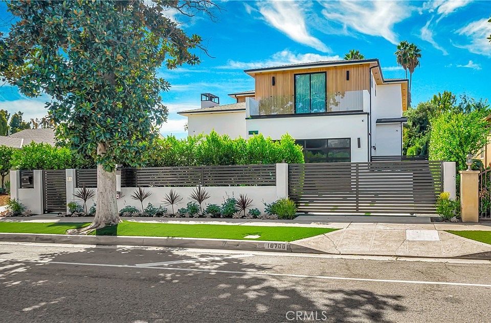 2nd image of 16706 Magnolia Blvd