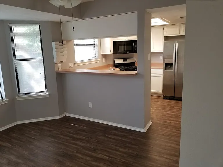 7800 Topawa Cv #B — Photo 4