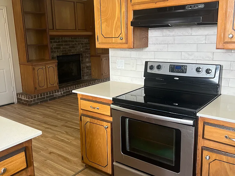 2123 Teresa Dr — Photo 10