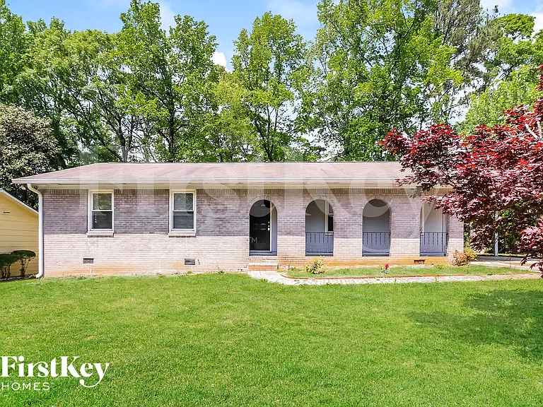 3966 Emerald North Dr — Photo 1