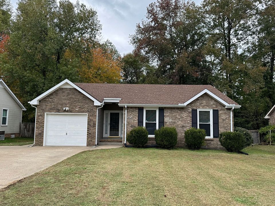 1st image of 116 Shady Maple Dr