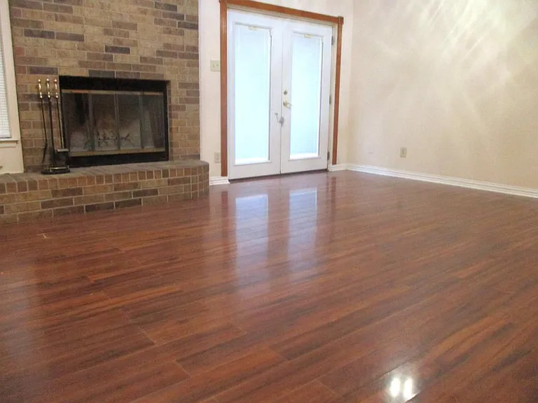 203 Yorkshire Ct — Photo 10