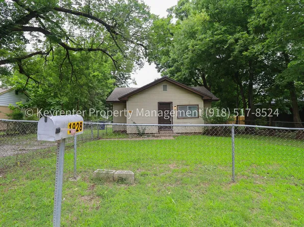 1928 N Columbia Pl, Tulsa, OK 74110