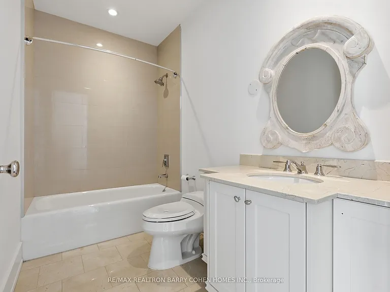 183 Wellington St W #4502 — Photo 22