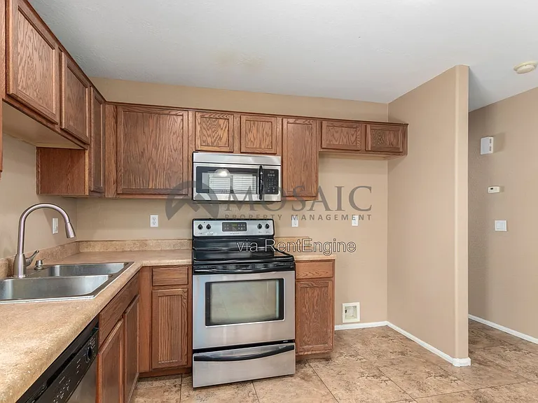 398 E Daniella Dr — Photo 6