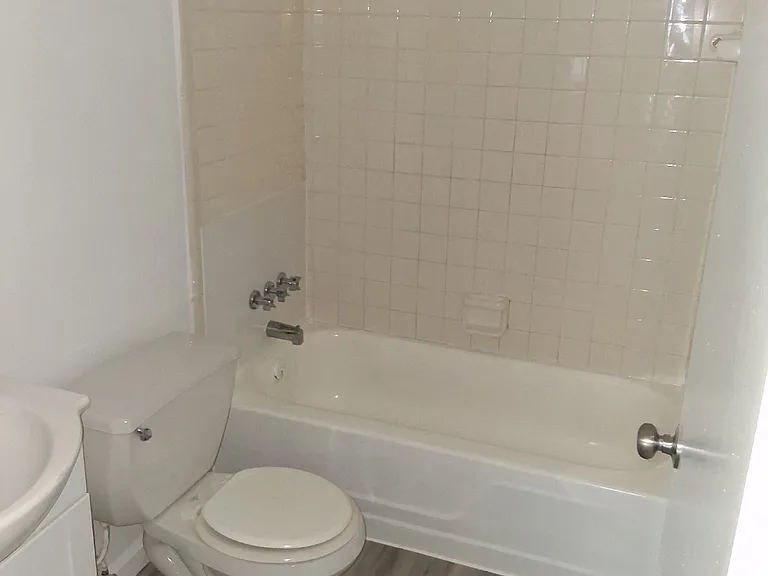 2235 Moore Rd #14A — Photo 2