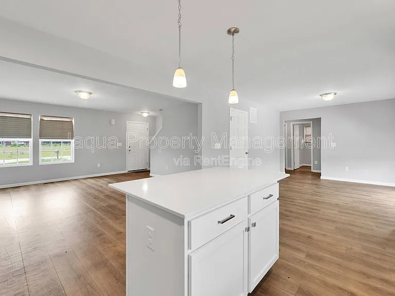 48265 Silver Oaks W — Photo 4