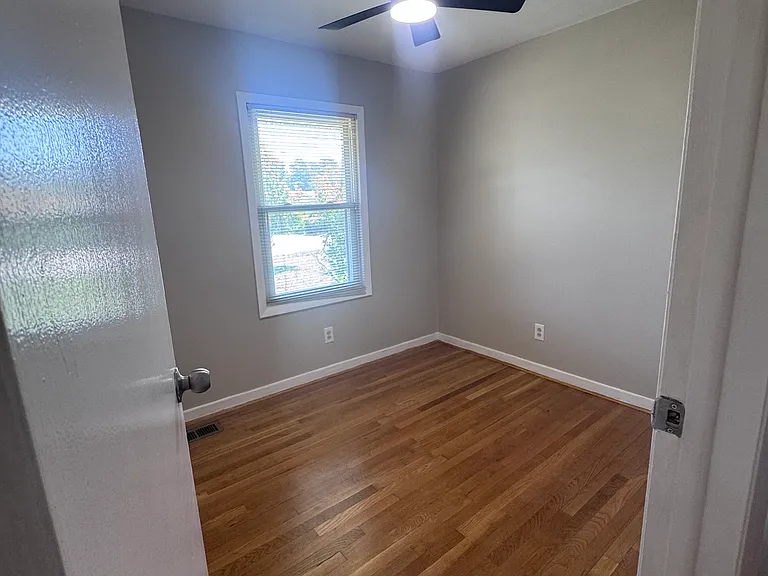7363 Hyannis Dr — Photo 25