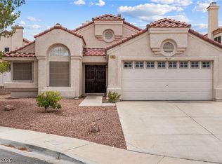 5 Barton Spring Cir, Henderson, NV 89074