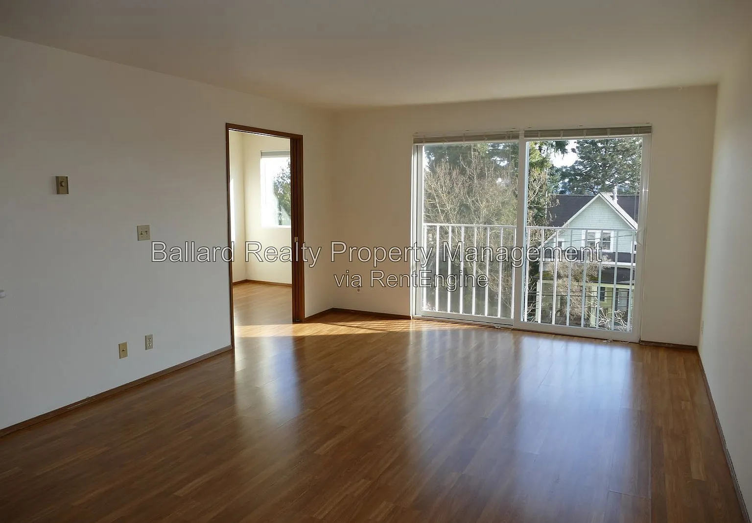 3 bed, 2.0 bath, 1016 sqft, $3,250 — Photo 3