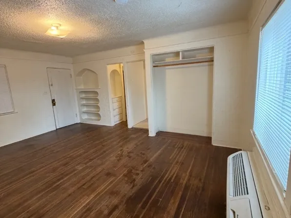 330 N Holly St #5, Medford, OR 97501