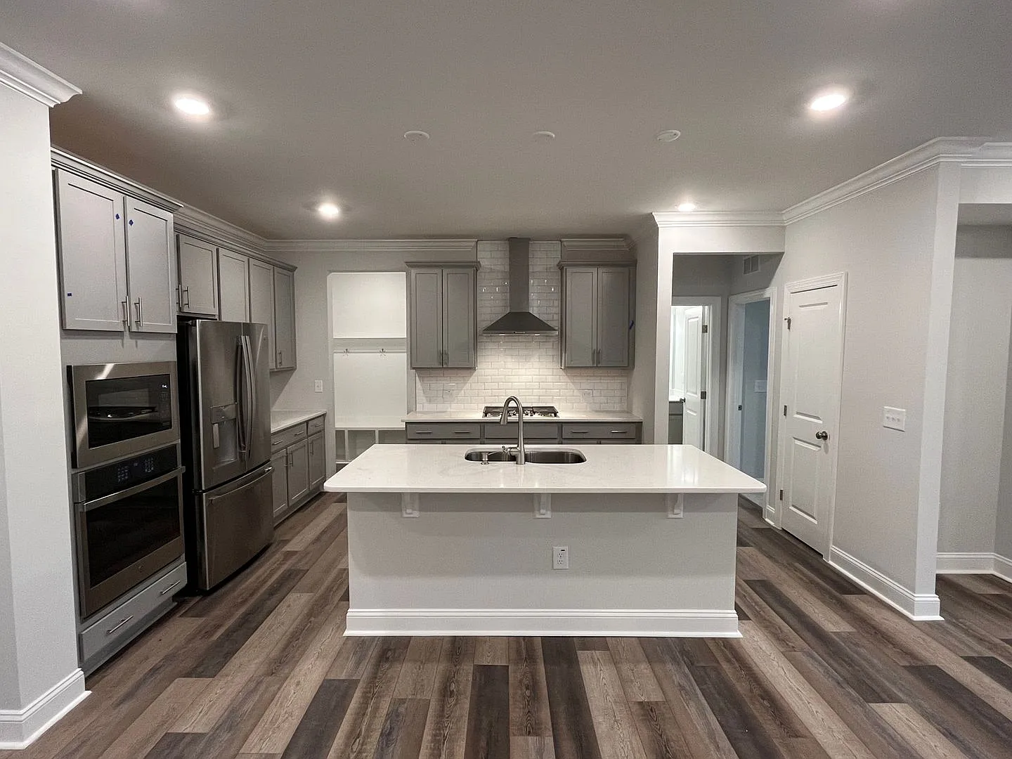 Newly Built 4BD, 3BA Cary Townhome with Modern Amenities and Screened-In Patio — Photo 2