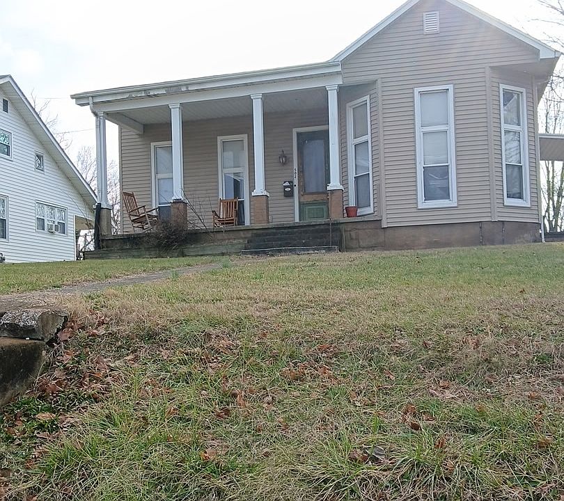 1st image of 502 W Washington St