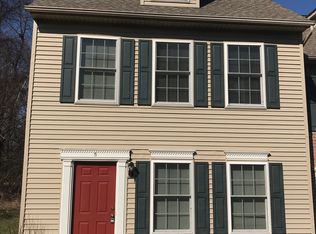 5 Weiser Ct, Womelsdorf, PA 19567