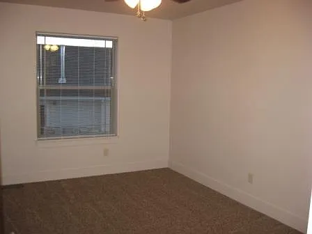 2408 Annie St — Photo 7
