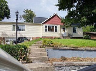 830 Shawnee Trl, Lake In The Hills, IL 60156