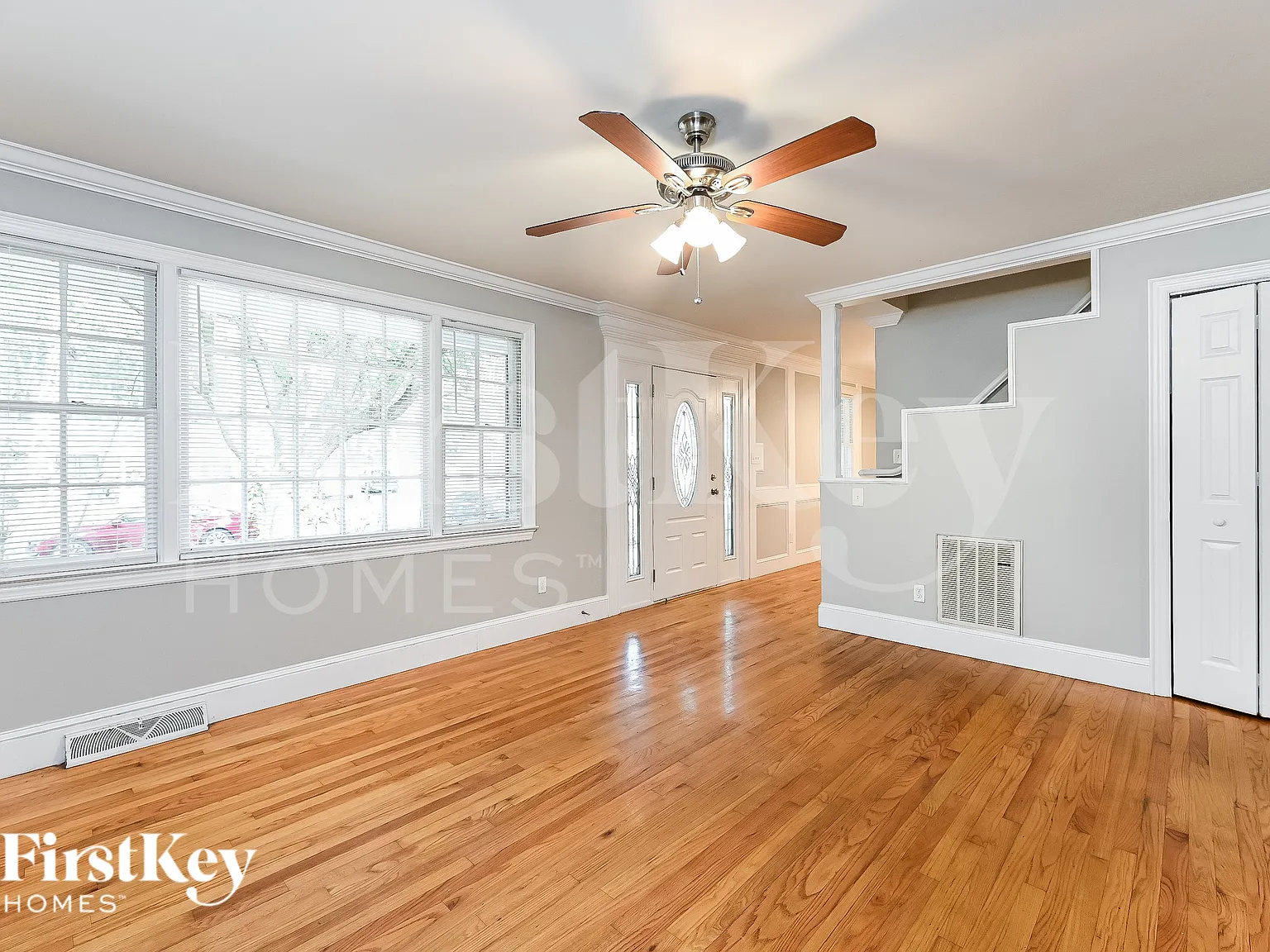 4 bed, 2.5 bath, 1836 sqft, $2,250 — Photo 2