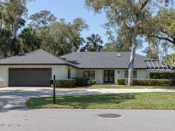 3rd image of 4319 BLUE HERON Drive