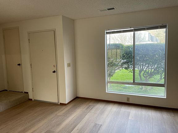 5th image of 121 Oliva Ct #A