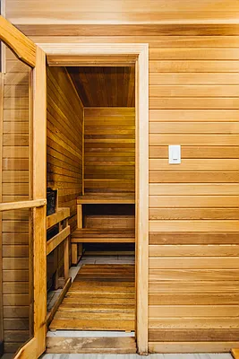 Rented by Nooklyn NYC LLC | media 44