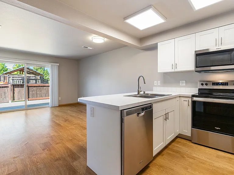 Parkview Apartments Your Next Home Awaits! — Photo 44