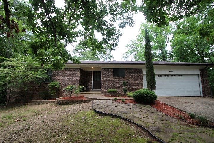1st image of 308 Pebble Beach Dr