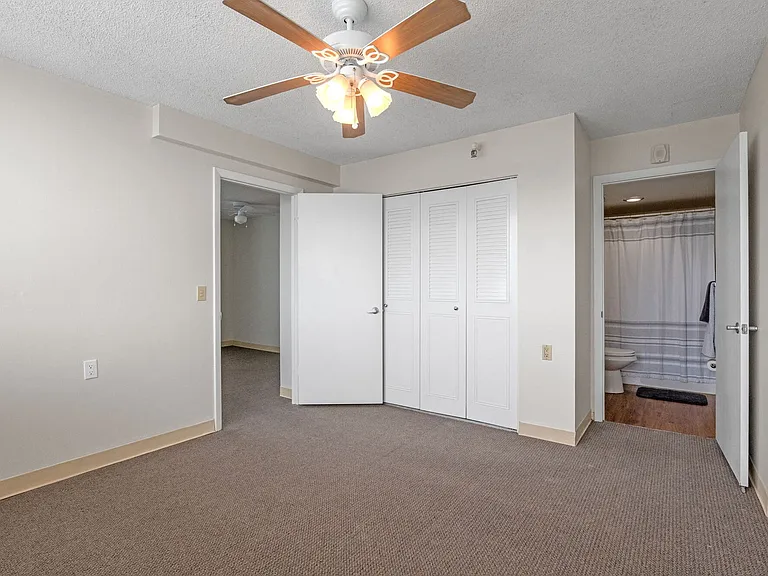Hillcrest Hampton House — Photo 10
