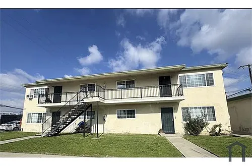 6300 N Paramount Blvd #2 Photo 1