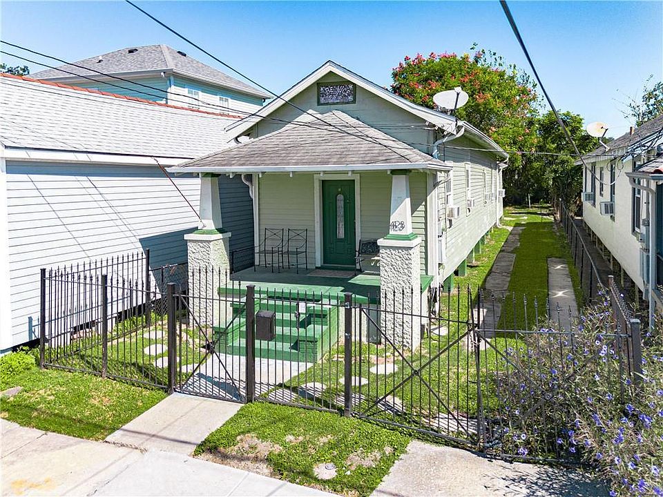1st image of 4123 Toulouse St