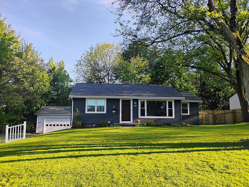 1st image of 757 Ridgewood Dr