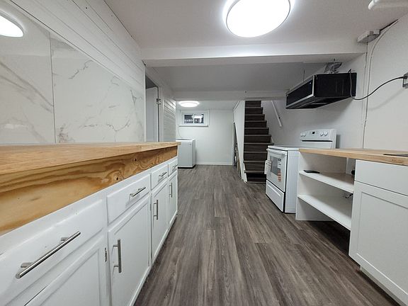 2nd image of 343 Dufferin St