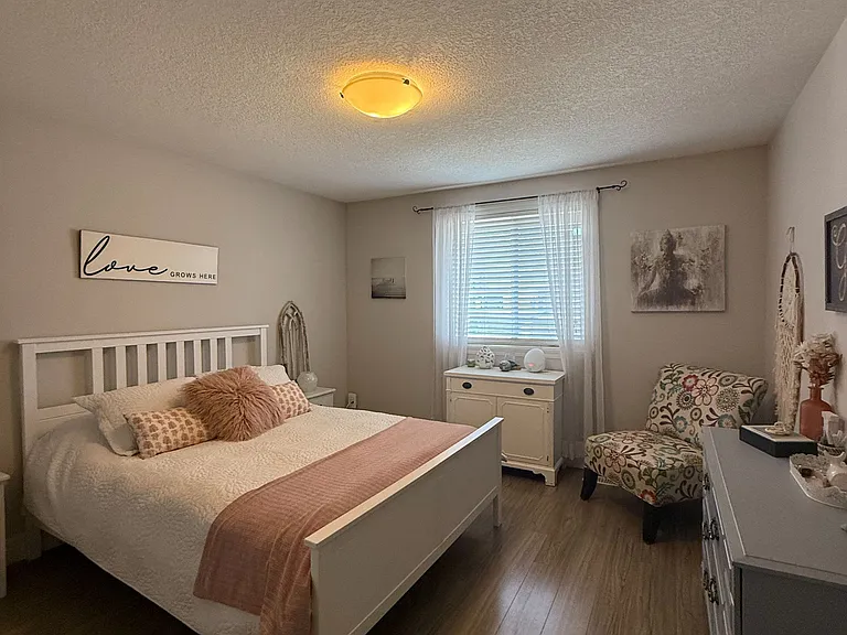 5 McIntosh Cres — Photo 13