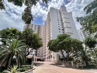 1865 S Ocean Dr APT 14B, Hallandale, FL, 33009