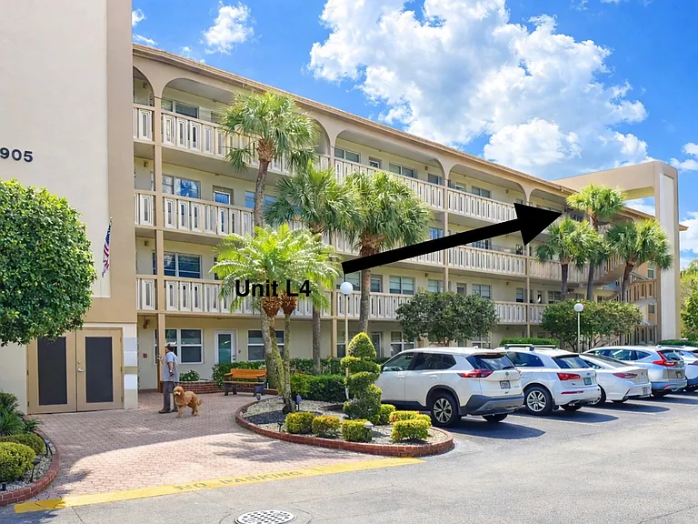 1905 Bermuda Cir #L4 — Photo 10