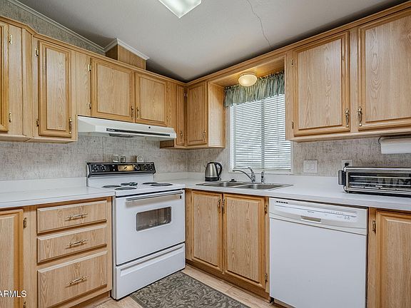 2nd image of 450 W SUNWEST Drive #149