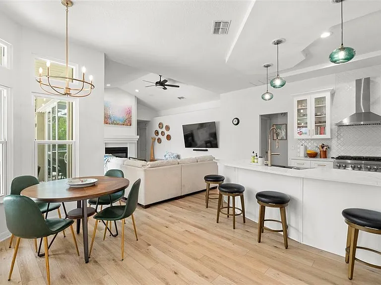 10516 Rochester Way — Photo 10