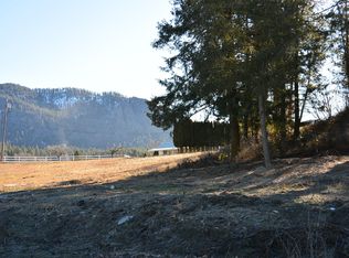 902 Stingy Ln, Chewelah, WA 99109