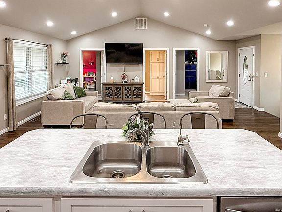5th image of 280 Knotting Hill Dr