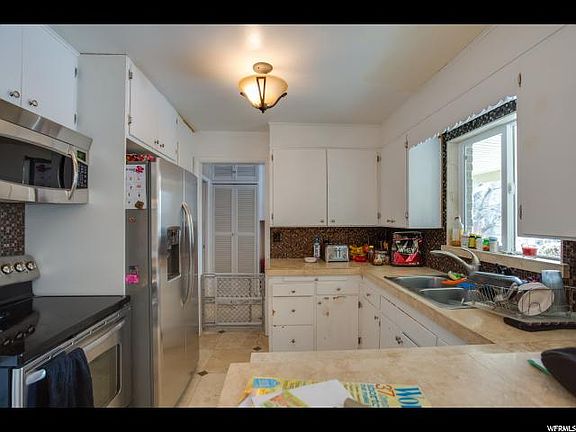 4th image of 2118 E Cresthill Dr