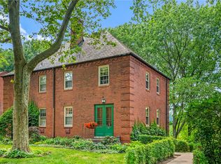 438 Sulgrave Rd, Pittsburgh, PA 15211