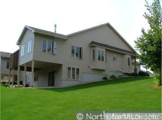 2762 Park View Ct, Little Canada, MN 55117