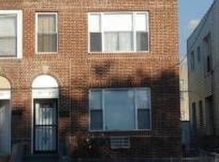 2127 21st St, Astoria, NY 11105