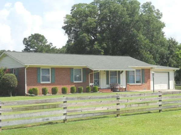 200 Meadow Rd, Goldsboro, NC 27534