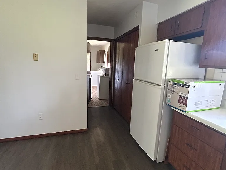 2274 W Glenview Dr #2 — Photo 3